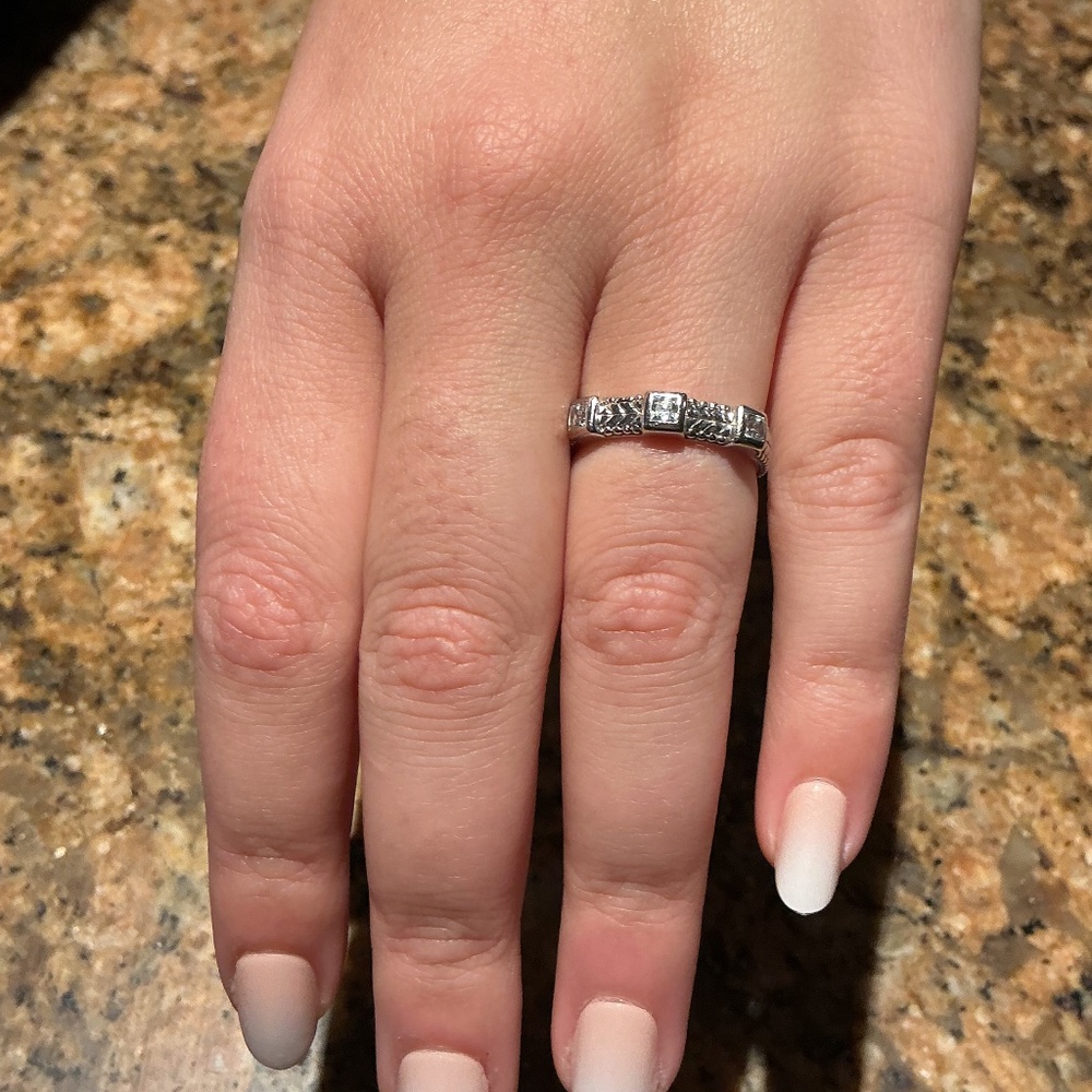 Judith Ripka 925 Sterling Silver CZ Three Stone Bend Style Ring, Size 7.5